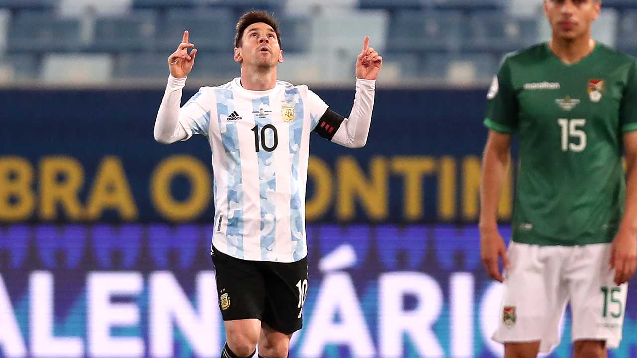 Messi’nin penaltı vuruşuyla Arjantin, Bolivya’yı 2-0 mağlup etti.