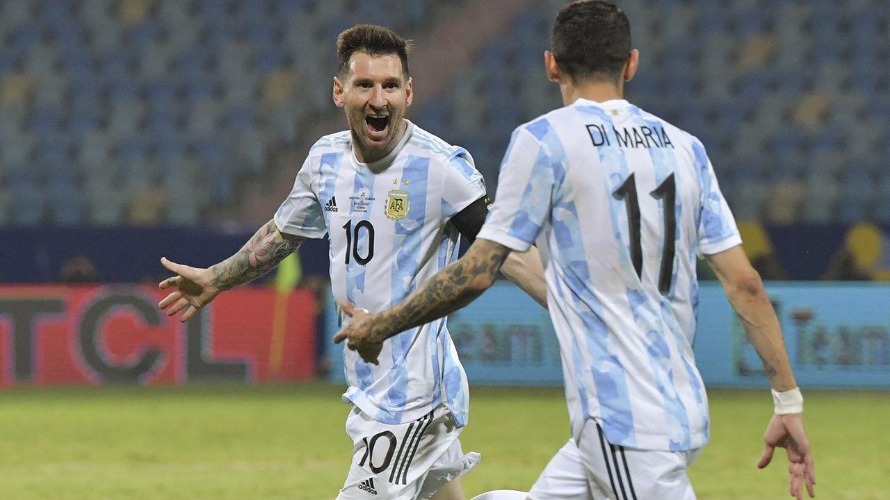 Messi frikikten golazo golü attı, Arjantin’in Ekvador karşısındaki farkını 3-0’a çıkardı