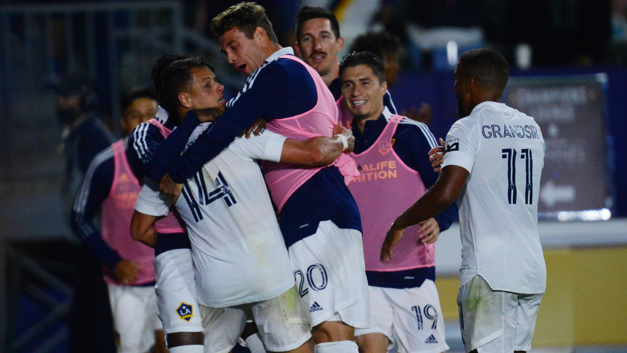 Javier Hernández’in yükselen başlığı Galaxy’nin Dynamo ile 1-1 berabere kalmasına yardımcı oluyor